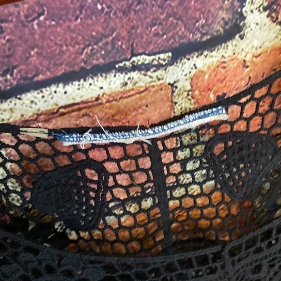 Black Crochet Fringe Square Top Size XL - Picture 5 of 9